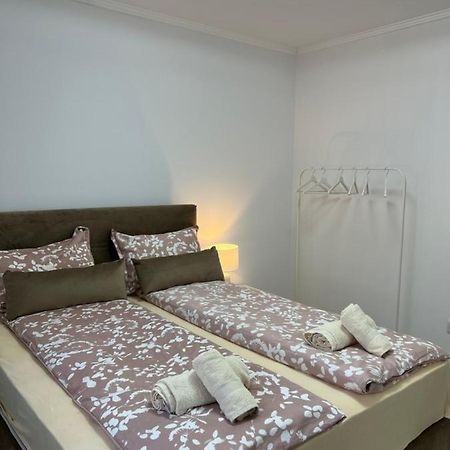 Appartement Complex Rezidential Ana à Caransebeş Extérieur photo