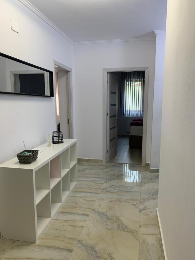 Appartement Complex Rezidential Ana à Caransebeş Extérieur photo