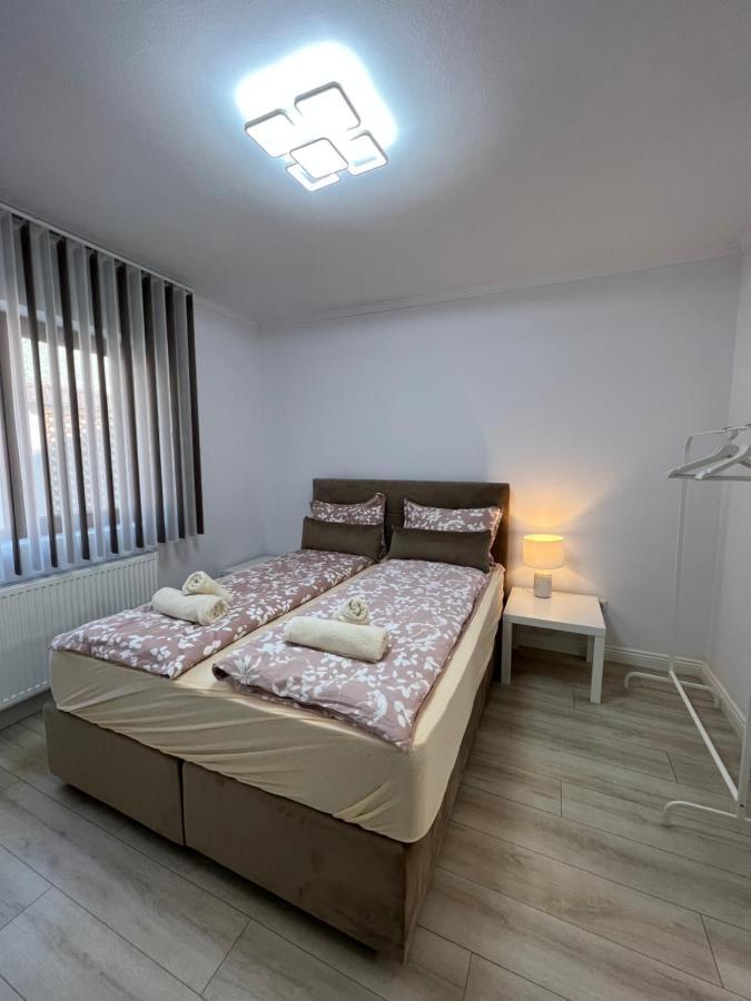 Appartement Complex Rezidential Ana à Caransebeş Extérieur photo