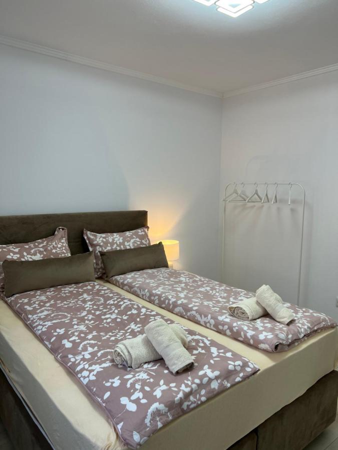 Appartement Complex Rezidential Ana à Caransebeş Extérieur photo